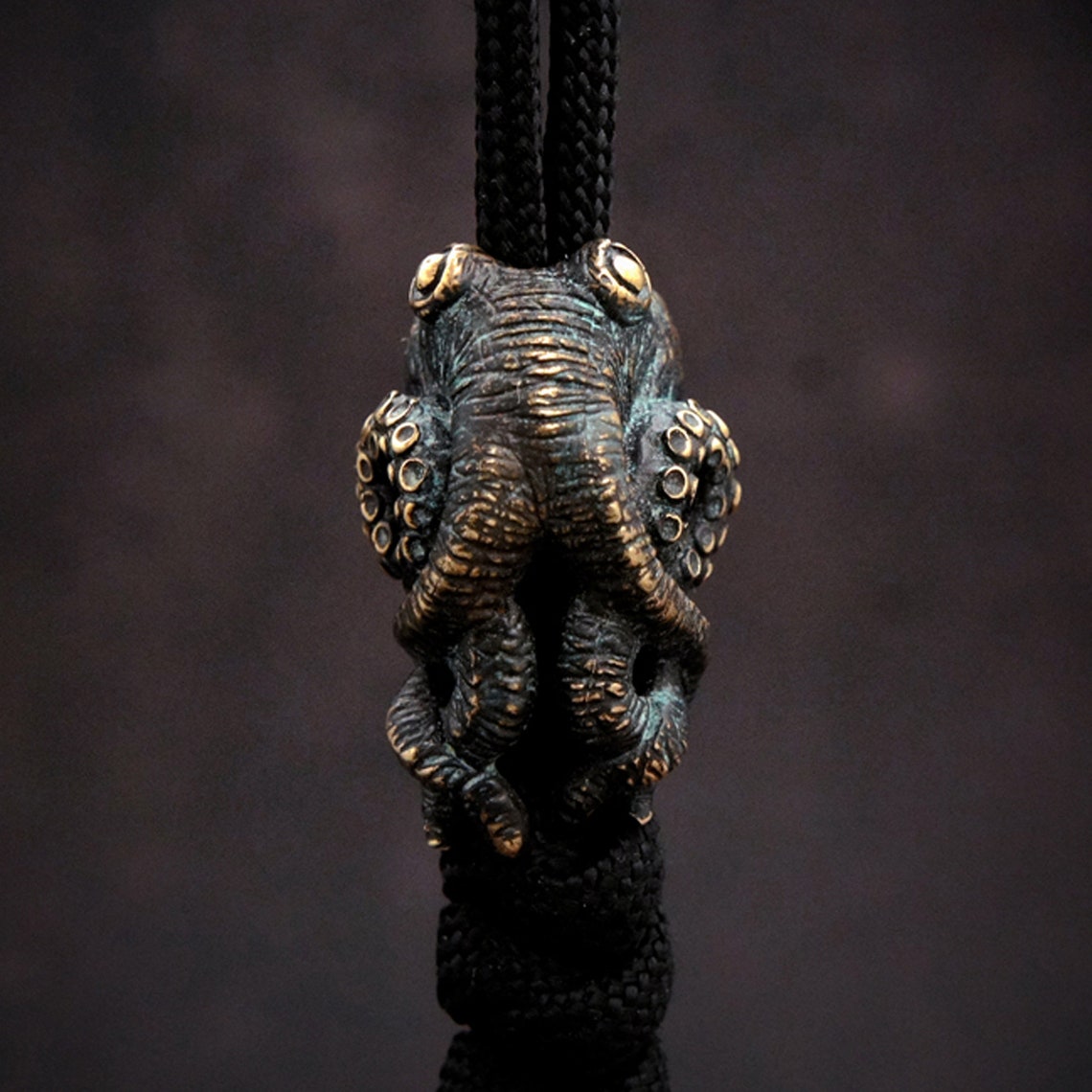 Ośmiornica mosiężny nóż korali – Paracord Survival Bracelet recenzja i cena